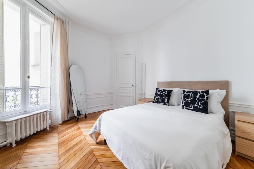 Haussmannian Apartment, Near Champs-Elysees ปารีส ภายนอก รูปภาพ